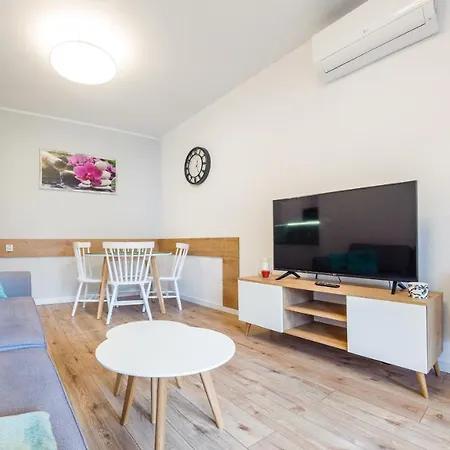 Nautikka Park, Sun & Snow *