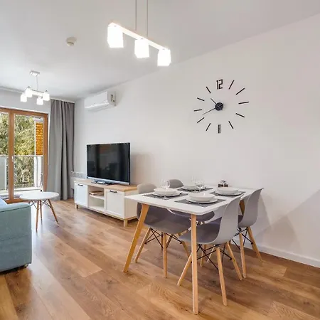 Nautikka Park, Sun & Snow *